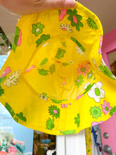 Load image into Gallery viewer, 60s Carol Brent day dress with matching bucket hat
