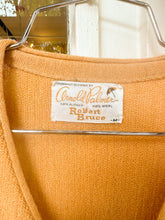Load image into Gallery viewer, Peachy Arnold Palmer cardigan
