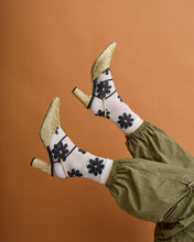 Load image into Gallery viewer, Glitter Flower Socks Grey and Black
