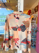 Load image into Gallery viewer, 70s polyester gal on vaca button up
