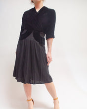 Load image into Gallery viewer, Black velvet 40s cocktail dress
