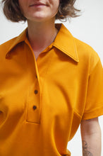 Load image into Gallery viewer, Burnt orange poly single pocket top
